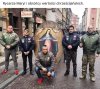 Na dekiel uderza