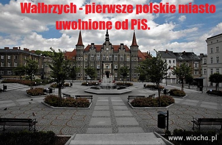 PiS = Posady i Stołki.