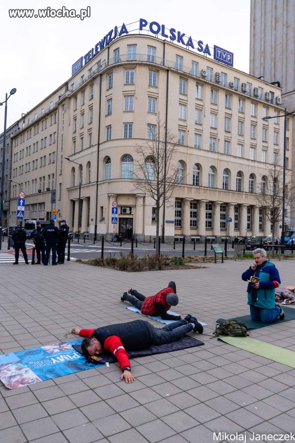 A katolicy śmieją się z islamistów.