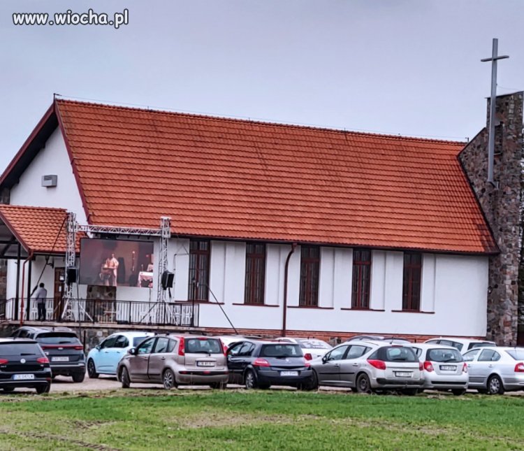 Kino samochodowe