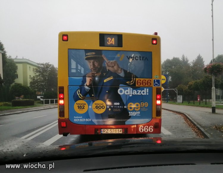 Widziałem babcię, która się przeżegnała jak wchodziła do tego autobusu