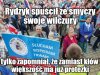 Mr. Dej przed sądem