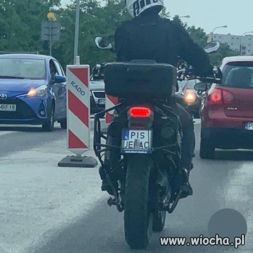 Jazda za takim motocyklistą to czysta przyjemność.