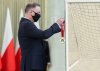 Andrzej Duda odznaczył dziś bohatera meczu