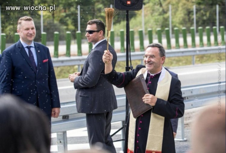 Szkoła wolna od ideologii (?)