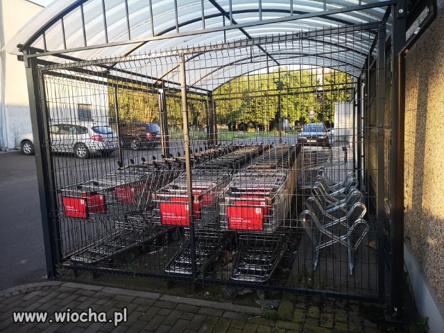 Jakiś market
