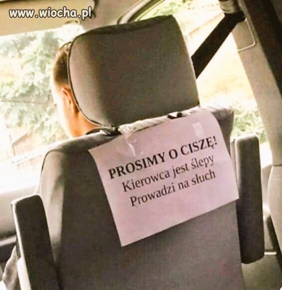 Przynajmniej ten kierowca autobusu nie widzi żadnych przeszkód!