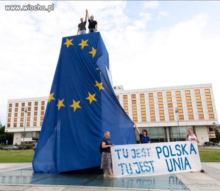 Cześć i chwała bohaterom