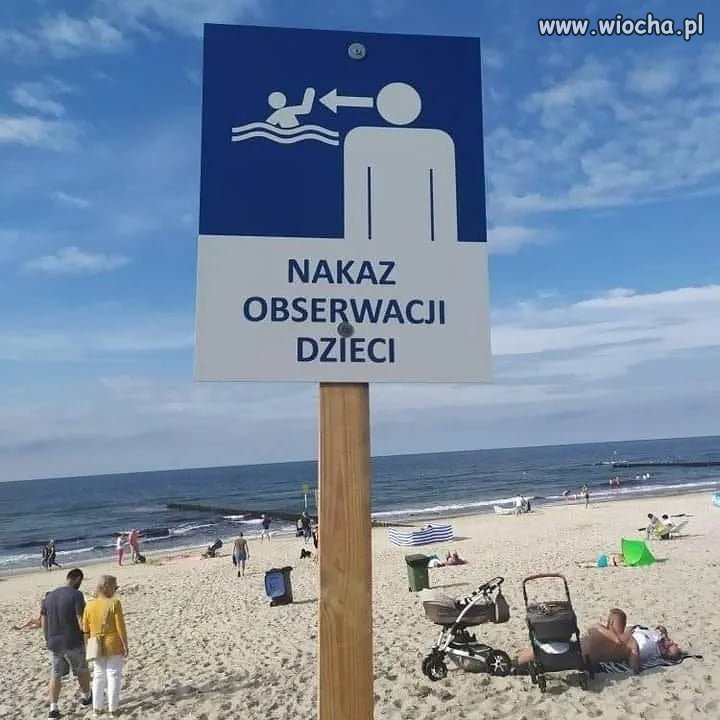 To chyba jakaś specjalna plaża dla księży.