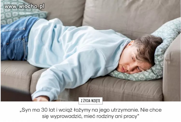 Na kanapie leży leń...