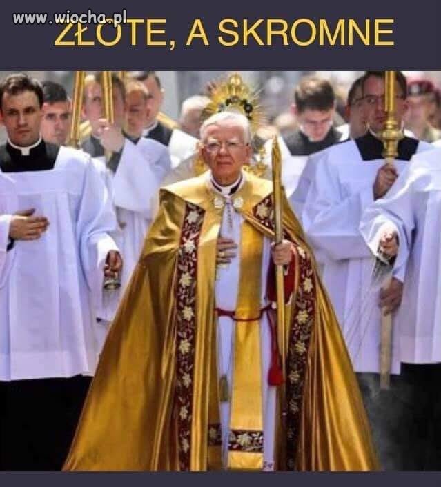 Złote, a skromne