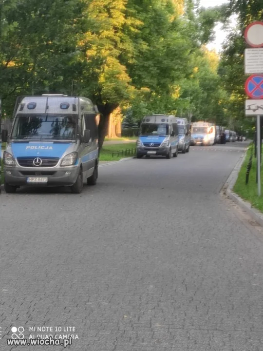 Teraz w okolicy sejmu.  