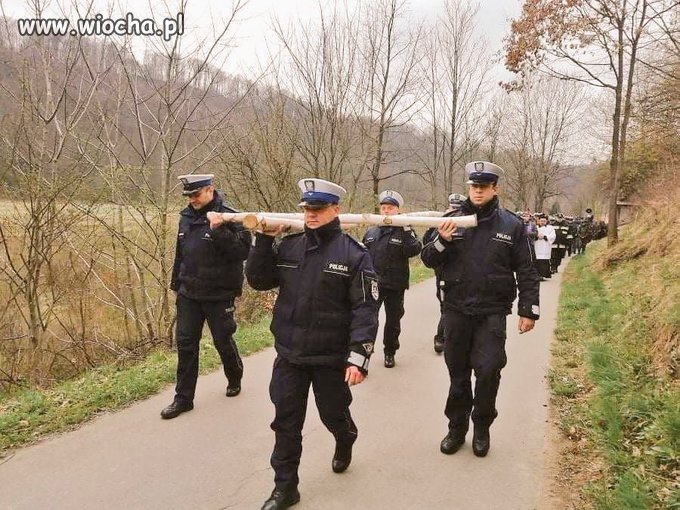 Krzyż na drogę dla Polskiej Policji...