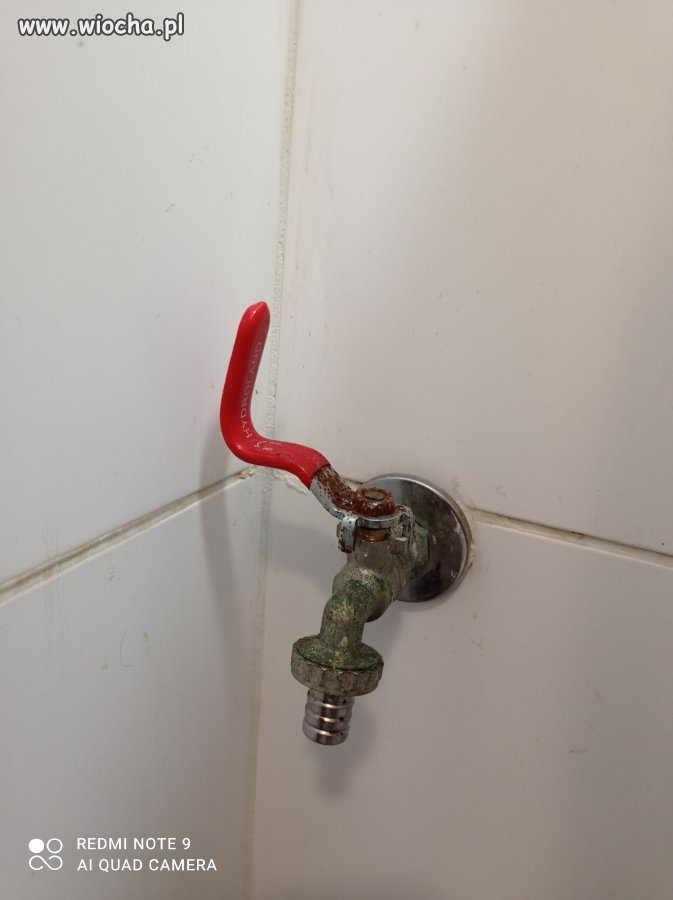 Hydraulik sobie poradził.
