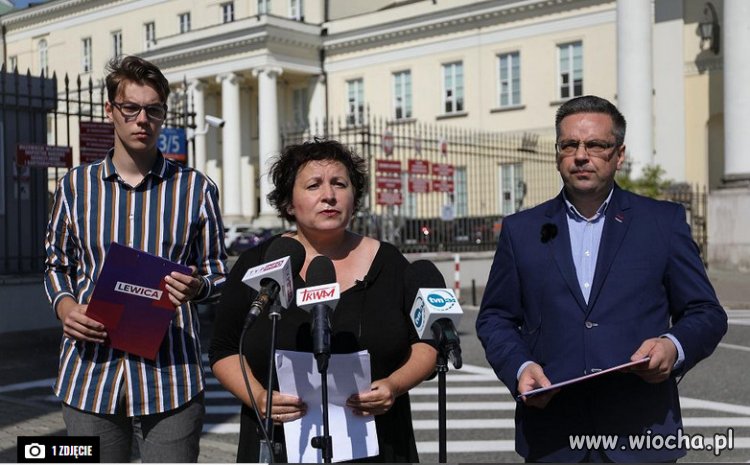 Religia w szkołach w Warszawie. Uczniowie rezygnują