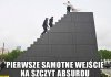 Autor widzi w otaczającej nas