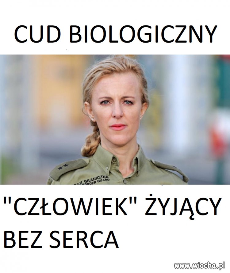 WSPÓŁCZUJĘ JEJ , JAK PATRZY W LUSTRO