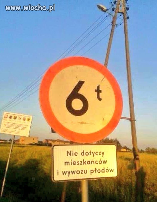 To straszne! Trzeba natychmiast powiadomić Kaię Płodek!