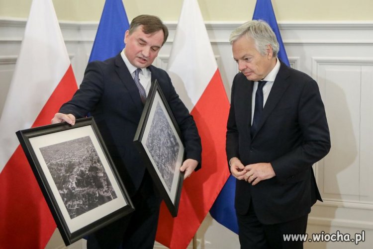Ziobro prezentujący stan Konstytucji i Praworządności w Polsce