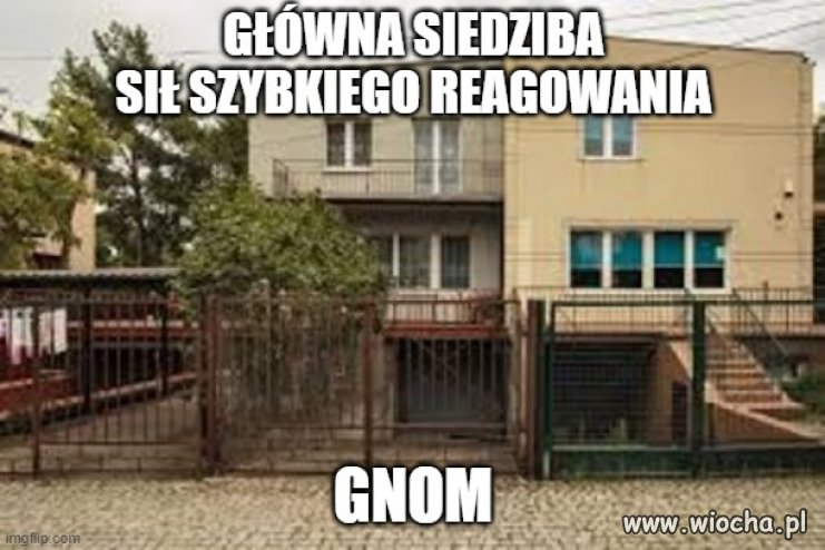 Czynna od 13:00 do 18:00.