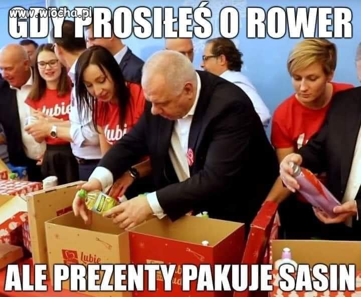 Gdy prezenty pakuje Sasin 