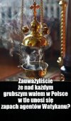 Premierowej przybyło