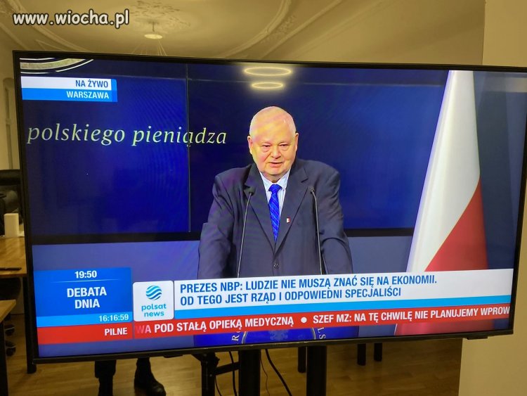 Plują nam w twarz i każą udawać że to deszcz.