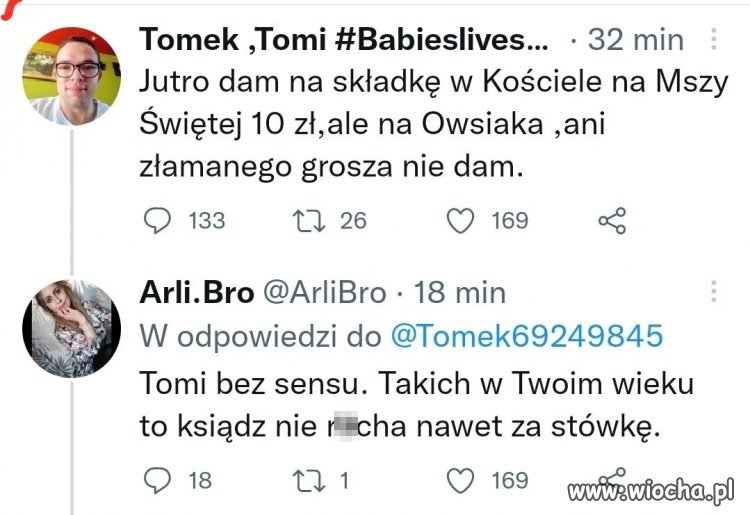 Lajki idą równo