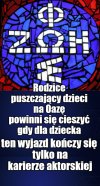 Ksiądz z kamerą na bucie robił zdjęcia gołym dziewczynkom