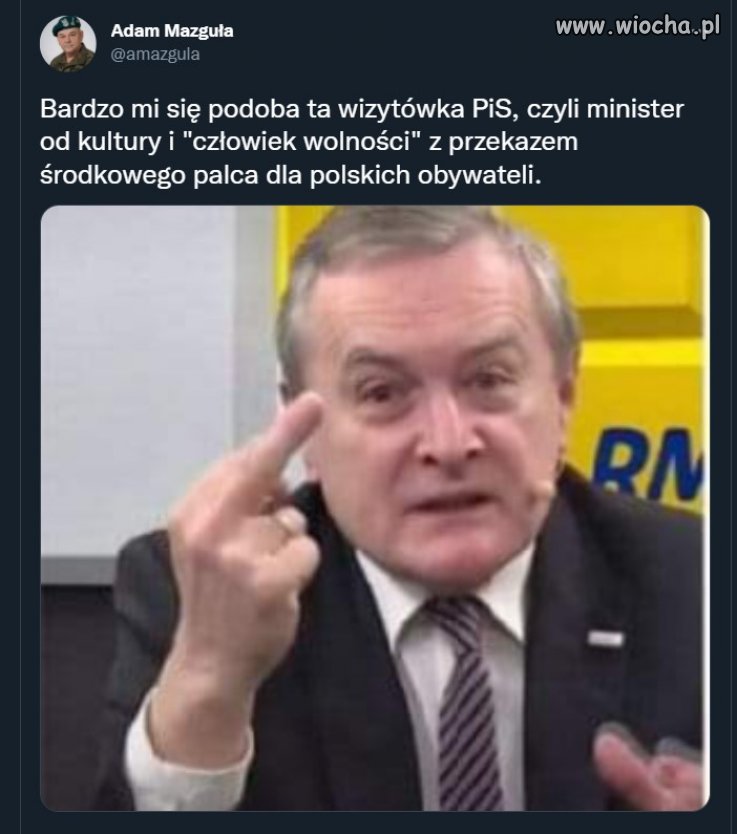 Też sobie  łezki wyciera?