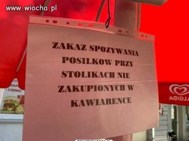 Żeby zjeść, trzeba kupić stolik w kawiarence