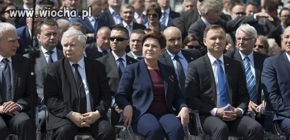 Opluć ich, powidzą że deszcz pada 
