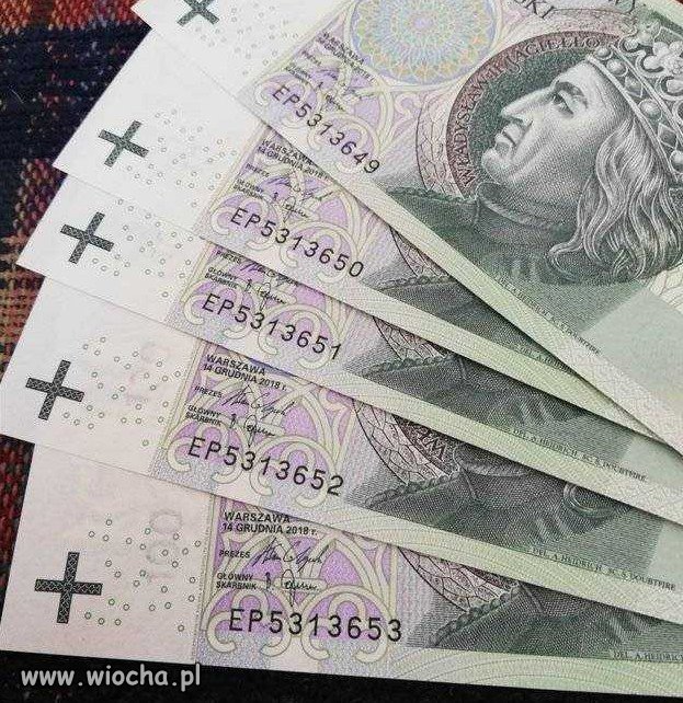 PiS wydrukował prawie 100 mld złotych. To niszczenie złotówki