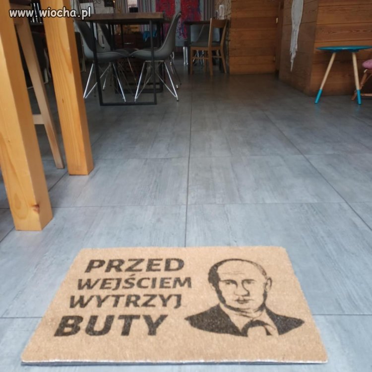 W pewnej restauracji 