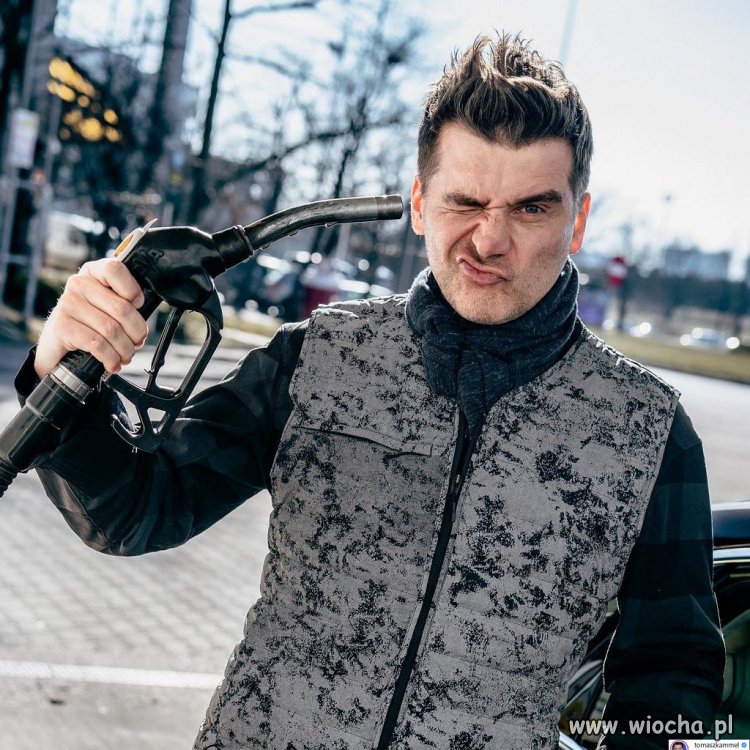 Co tu komentować...gwiazdka TVPis a tam dobrze płacą