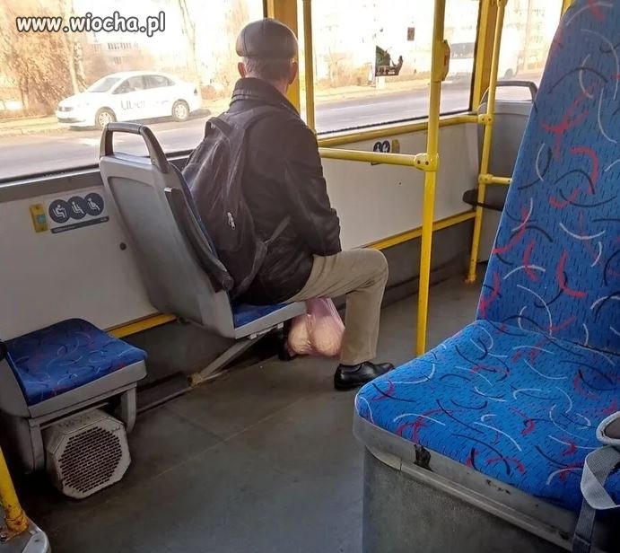 W porannym autobusie