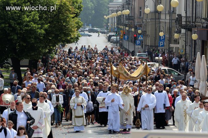 Fala protestów w całym kraju