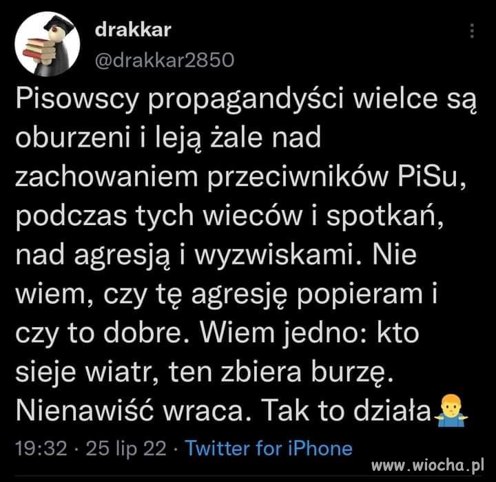 Zapomniał wół jak cielęciem był , a kto palił kukłę Wałęsy?...może Tusk..