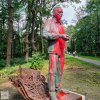 Nas?!!!... Bohaterów!!!... Farbą?!!!