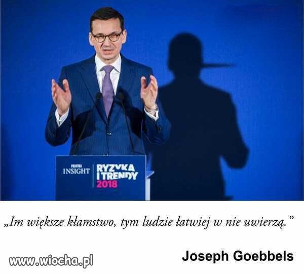 Moradziecki czerpie z tego obiema rękami