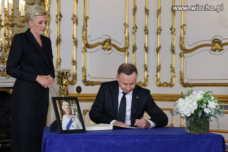 Duda przepisał kondolencje dla królowej ze ściągi