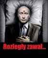 Wielu by mu chciało podarować wielki wieniec 