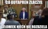 Narkoman w kościółku głosi kazanie.