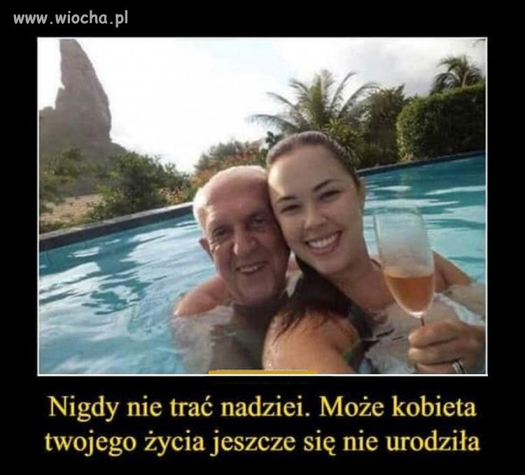 A dziadek cieszy jak głupi
