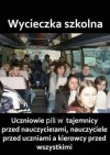 Wycieczka szkolna kiedyś.