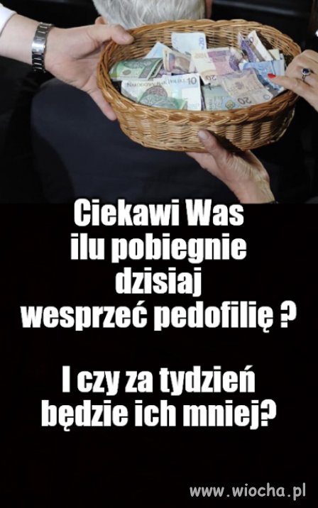 A  ICH OFIARY się przyglądają