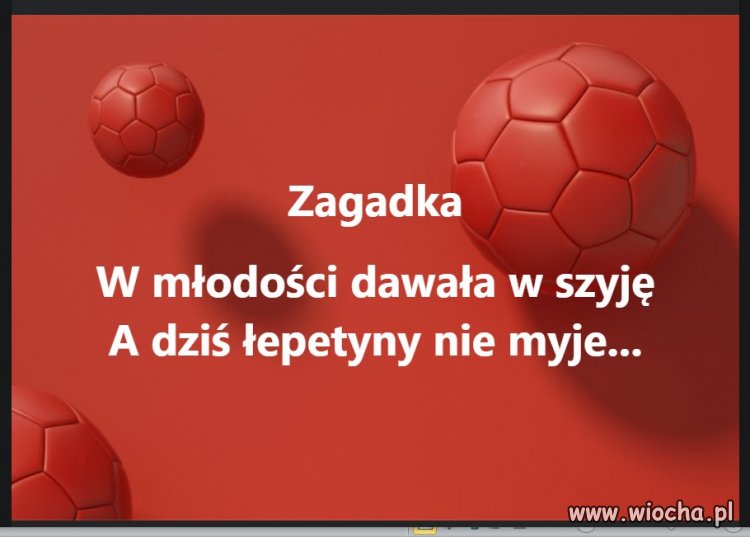 W szyję daje dalej pomimo, że w Europarlamencie staje