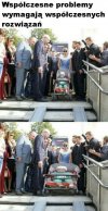 Podjazd dla inwalidów zrobili.
