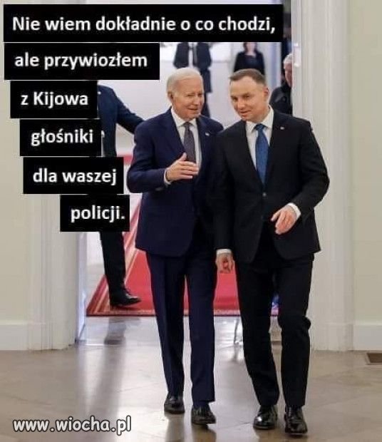 Prezenty dla pislicji.