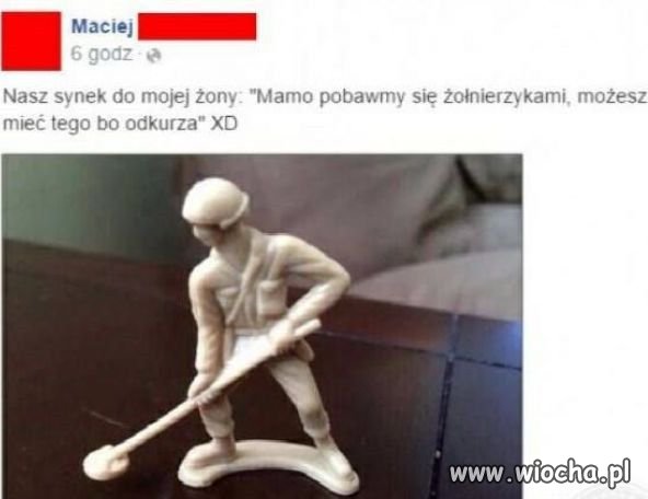 Zabawa żołnierzykami.